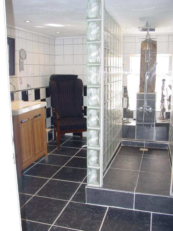 Helmarshausen Robert'S Bed & Breakfast المظهر الخارجي الصورة