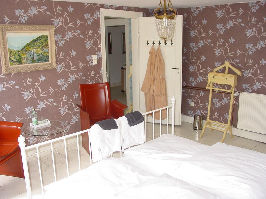 Helmarshausen Robert'S Bed & Breakfast المظهر الخارجي الصورة